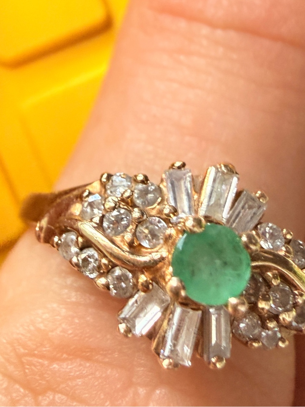 Vintage 1980s Ballerina 10kt Gold Emerald & Diamond Cluster Ring ACC8 .95.ctw - Picture 12 of 17